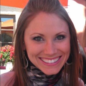 Meet your Posher, Janelle